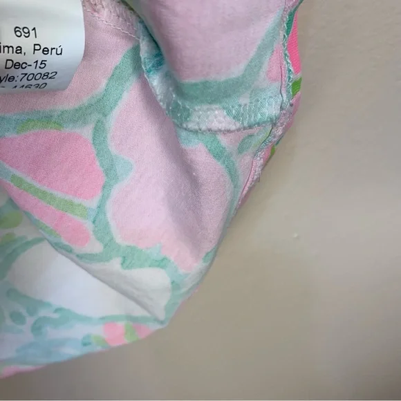 Lily Pulitzer Michele Flamingo Don’t Give a Cluck Pink Print V Neck T Shirt - Picture 7 of 12